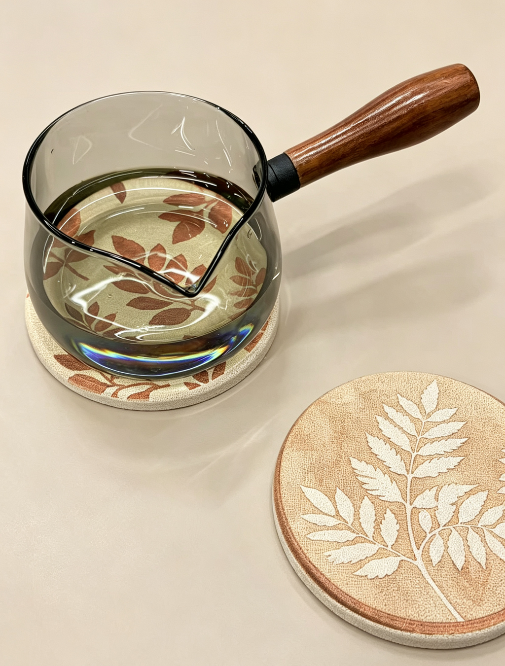 Leaf Pattern Diatomite Coaster - Cream with Terracotta Leaves, Round Absorbent Coaster